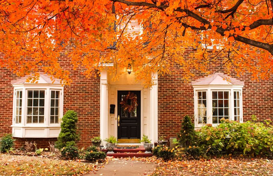 Georgian house with an autumnal theme