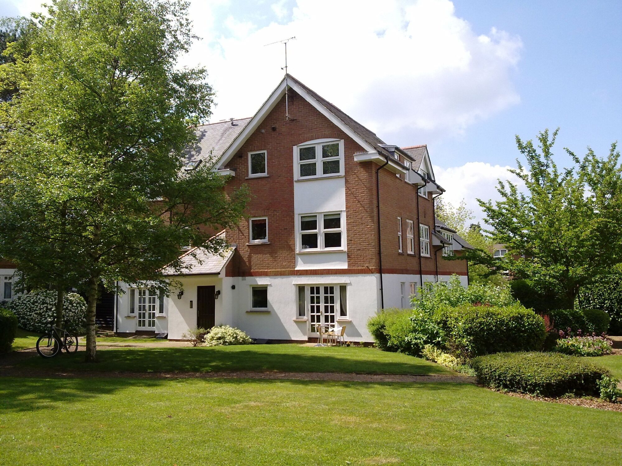 2 bedroom  flat to rent, Available unfurnished from 11/04/2025 Poets Court, Harpenden, AL5, main image