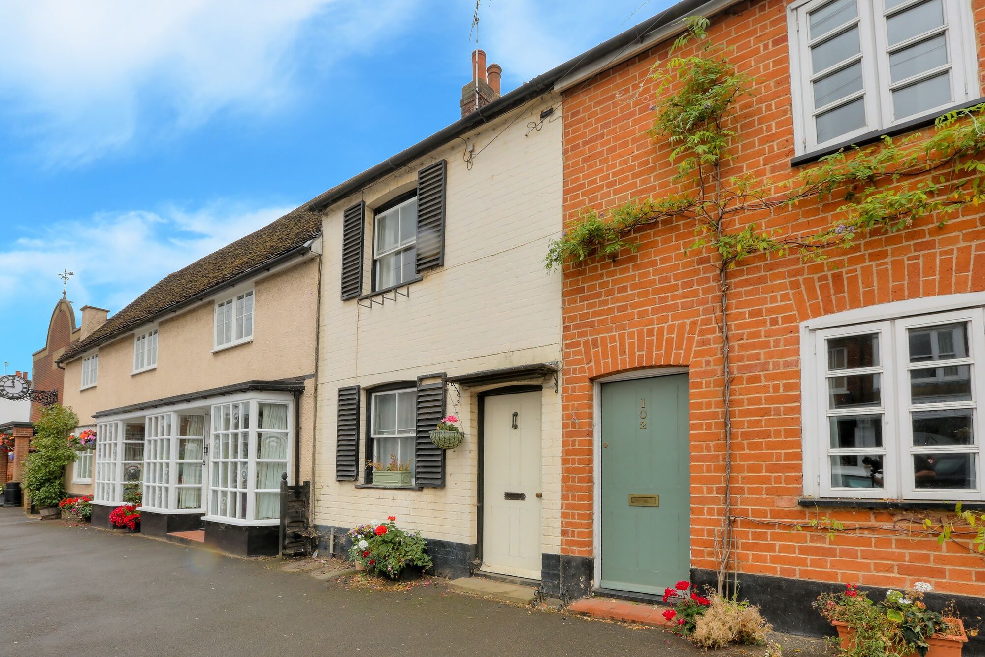 2 bedroom mid terraced property to rent, Available unfurnished from 18/12/2024 High Street, Codicote, SG4, main image