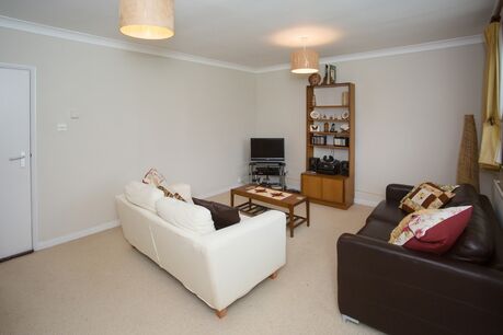 2 bedroom  flat to rent, Available unfurnished now