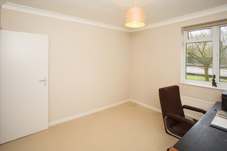 2 bedroom  flat to rent, Available unfurnished now