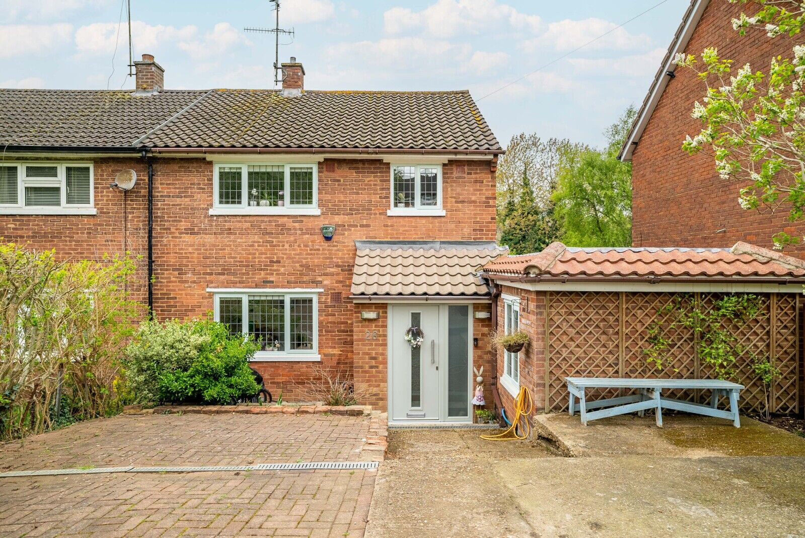4 bedroom semi detached house to rent, Available furnished from 19/07/2025 Ladies Grove, St. Albans, AL3, main image