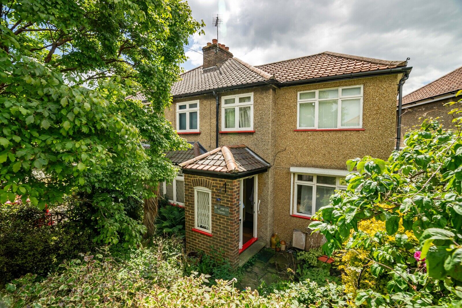 4 bedroom semi detached house for sale Leyland Avenue, St. Albans, AL1, main image