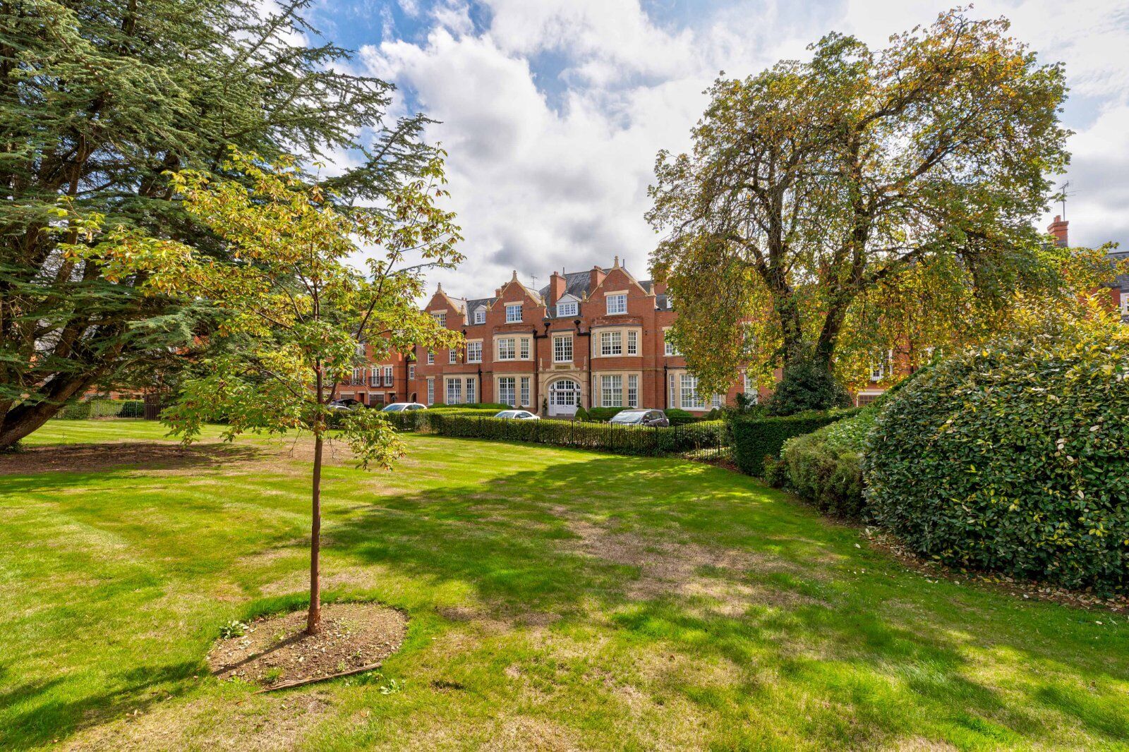 3 bedroom  flat for sale Boyes Crescent, St. Albans, AL2, main image