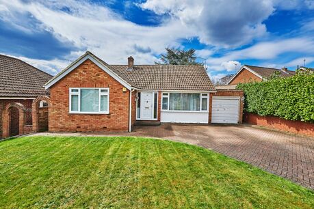 2 bedroom detached bungalow for sale