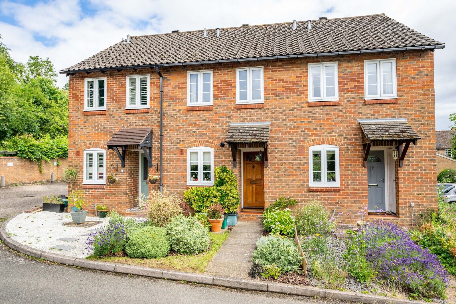 2 bedroom mid terraced house for sale Kingfisher Close, St. Albans, AL4, main image