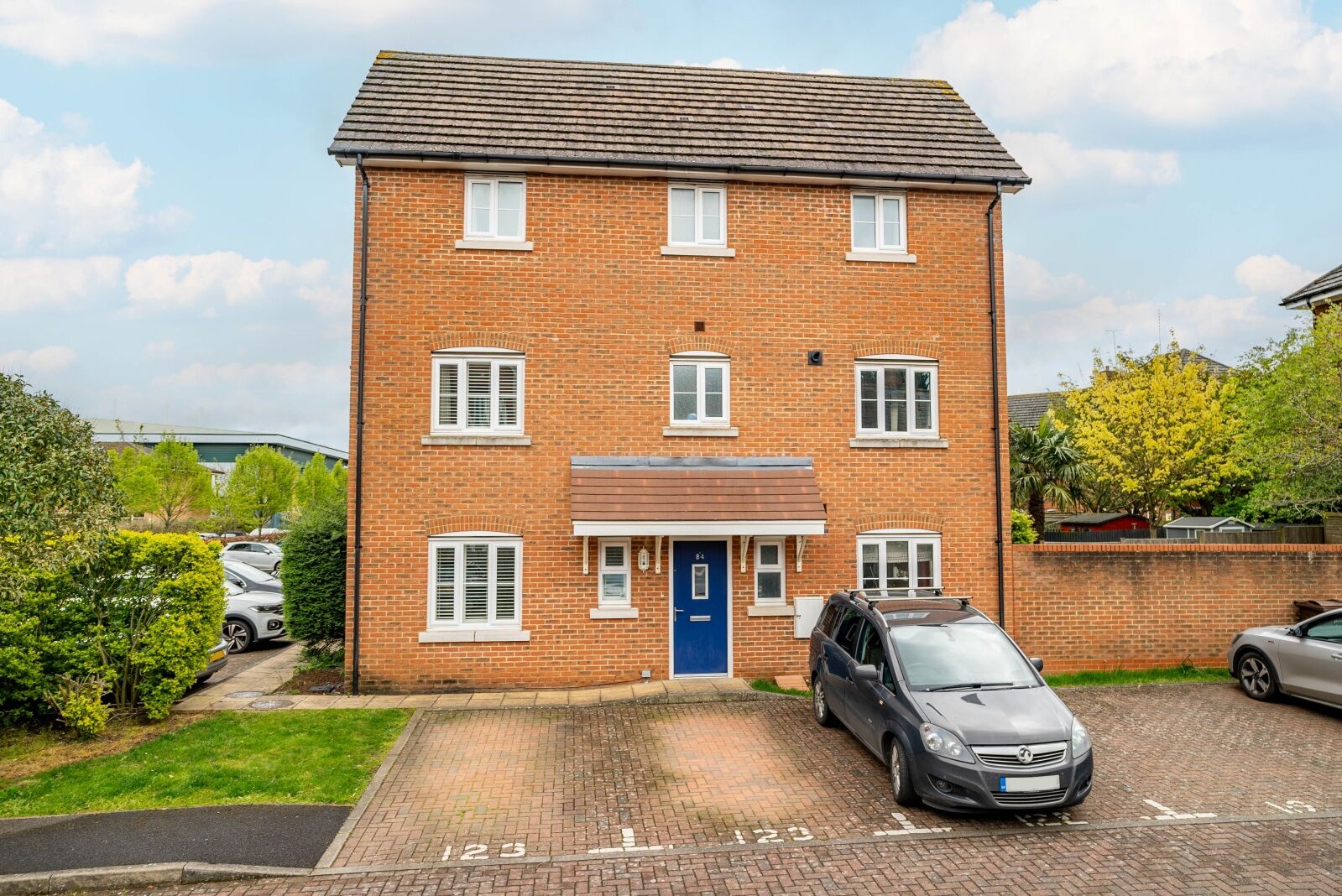 4 bedroom end terraced house for sale Centaurus Square, Frogmore, AL2, main image