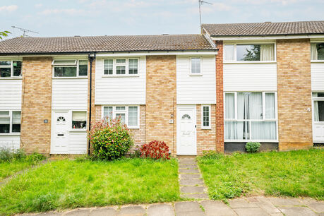 2 bedroom mid terraced house for sale