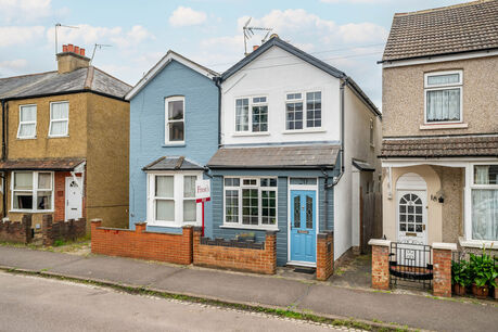 2 bedroom semi detached house for sale