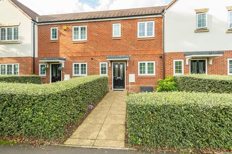 2 bedroom mid terraced house for sale