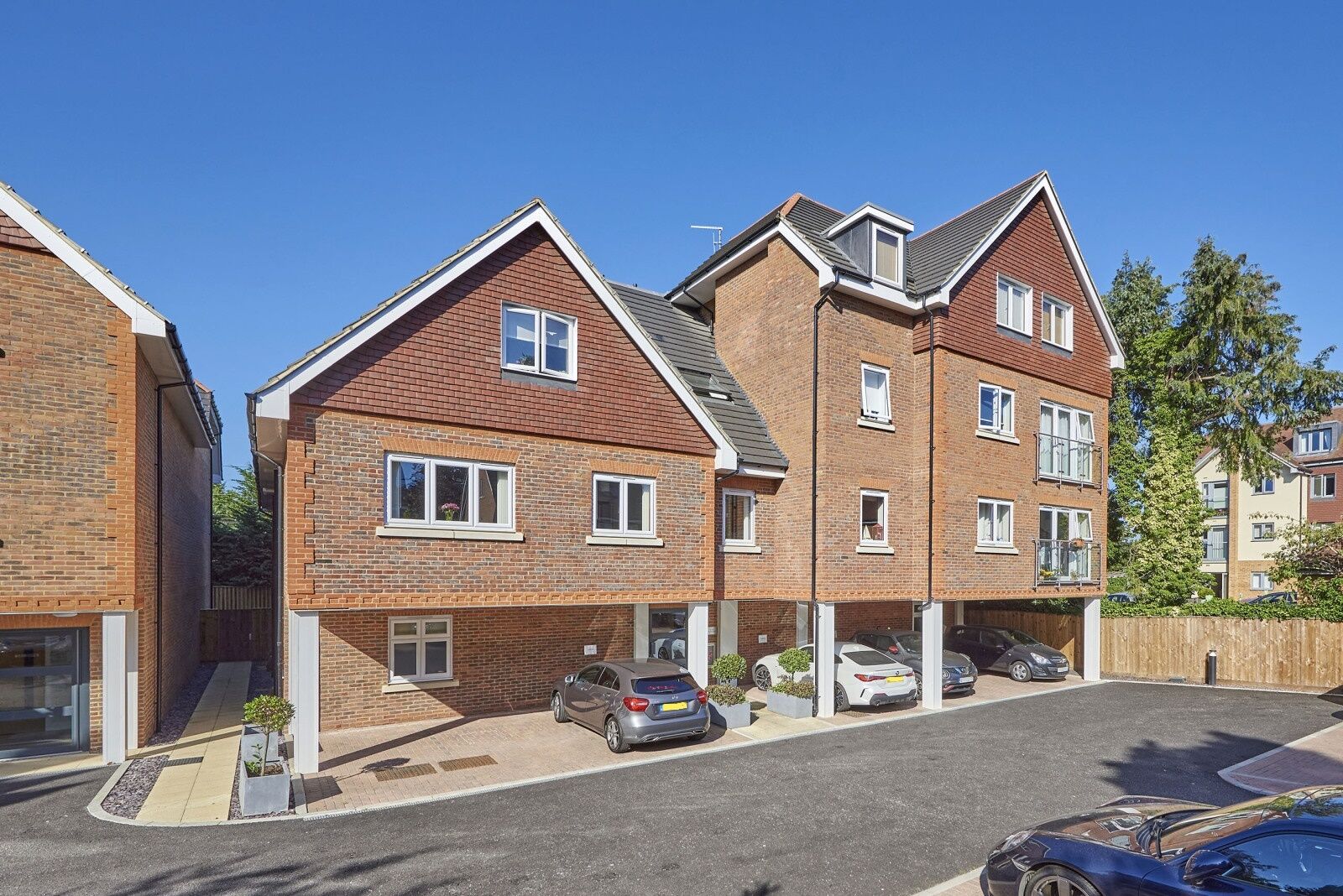 2 bedroom  flat for sale Wain Close, St. Albans, AL1, main image