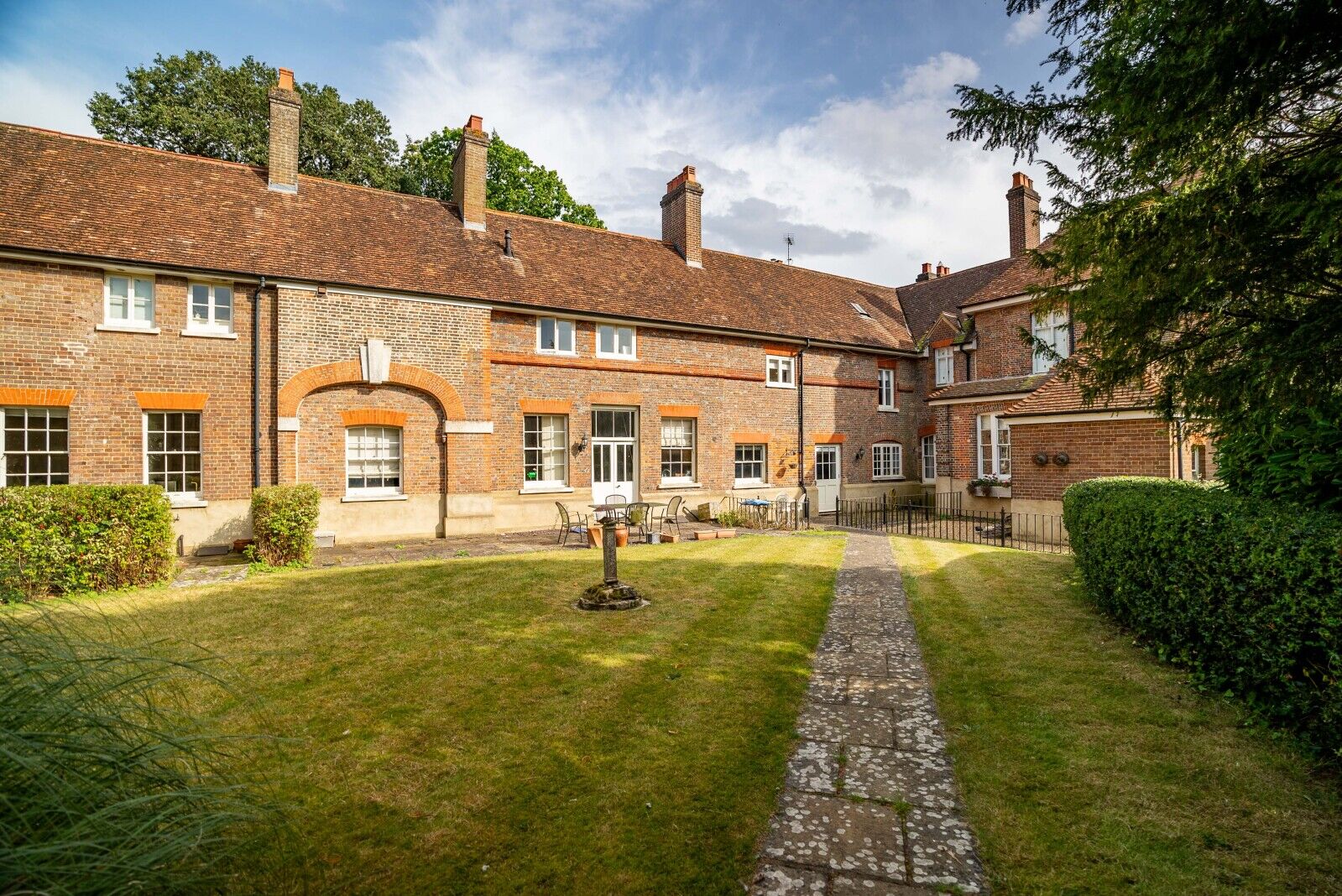 3 bedroom mid terraced house to rent, Available unfurnished now Cheverells Green, St. Albans, AL3, main image