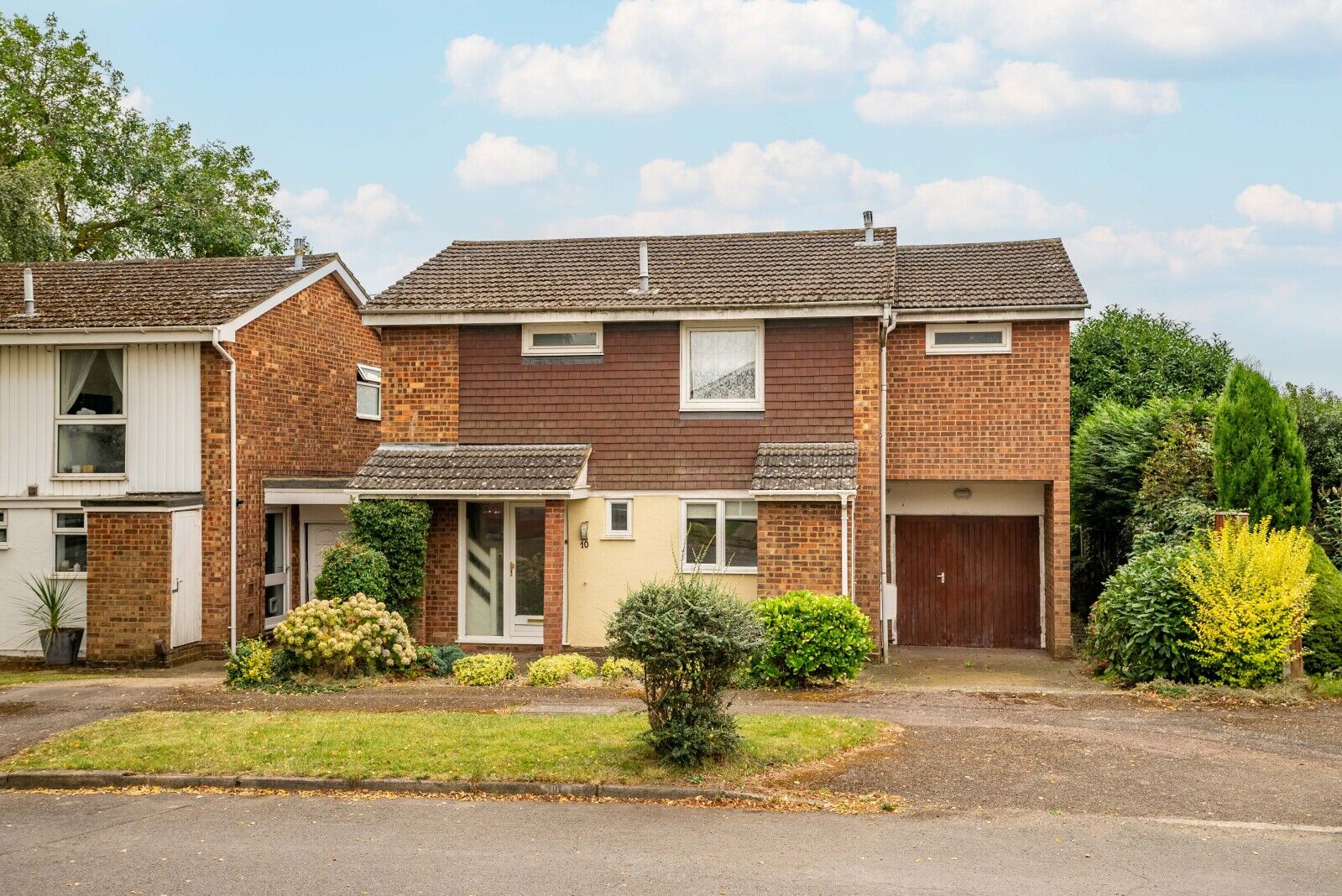 4 bedroom detached house for sale Hadrian Close, St. Albans, AL3, main image