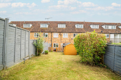 3 bedroom mid terraced house for sale