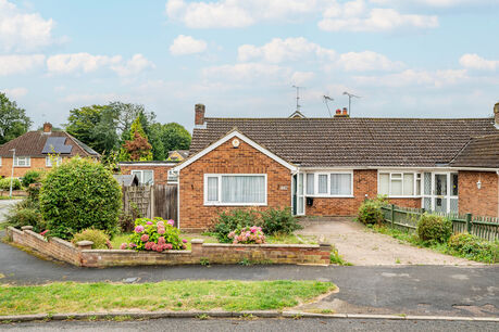 3 bedroom semi detached bungalow for sale