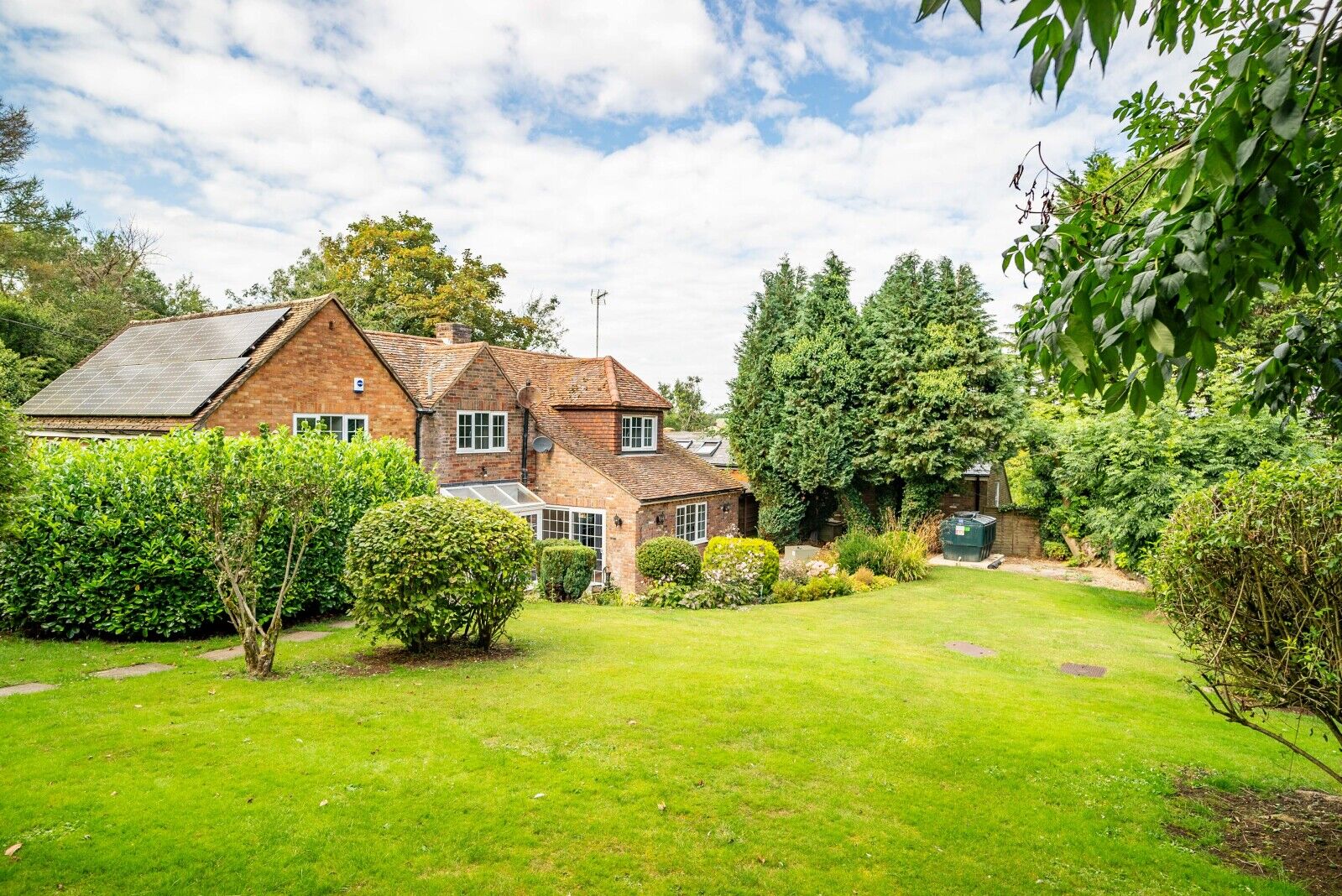 5 bedroom detached house to rent, Available unfurnished now Chequers Hill, St. Albans, AL3, main image