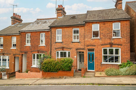 3 bedroom mid terraced house for sale