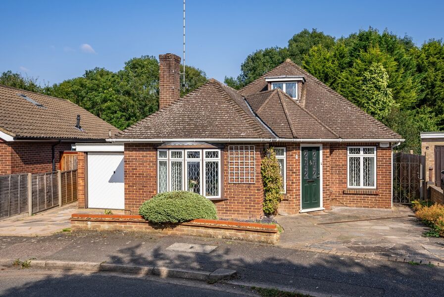 2 bedroom detached bungalow for sale