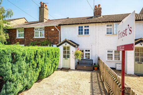 2 bedroom mid terraced house for sale