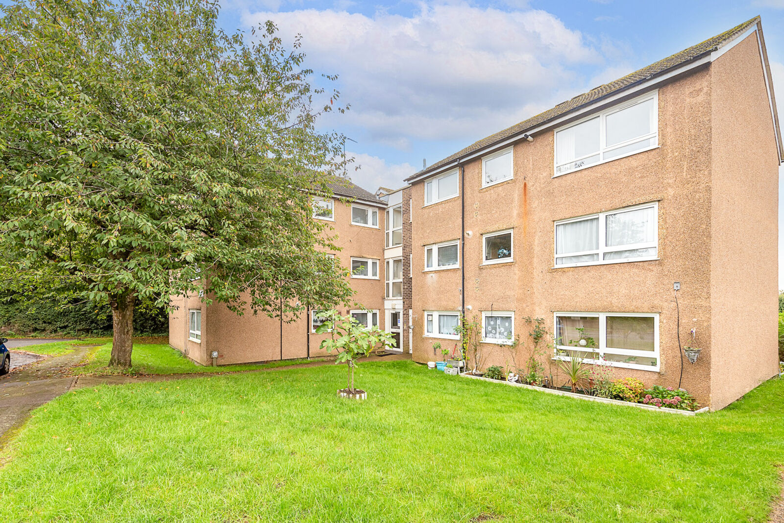 2 bedroom  flat for sale Smallwood Close, St. Albans, AL4, main image