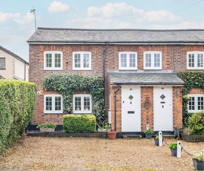 3 bedroom end terraced house for sale