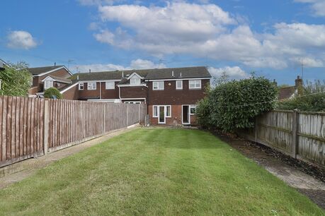 4 bedroom end terraced house for sale