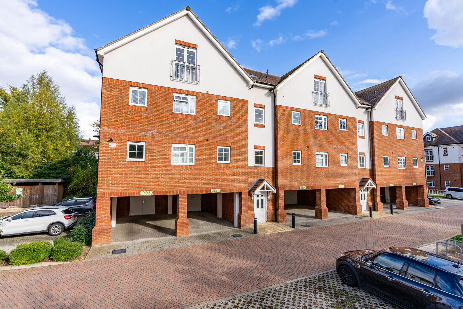 2 bedroom  flat for sale Millstone Way, Harpenden, AL5, main image