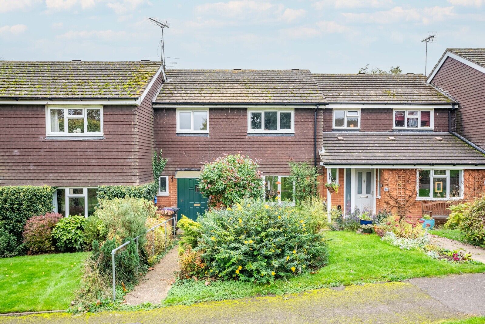 4 bedroom mid terraced house for sale Parkfield Crescent, Hitchin, SG4, main image