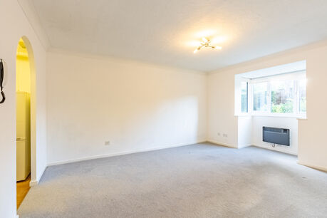 1 bedroom  flat to rent, Available unfurnished now