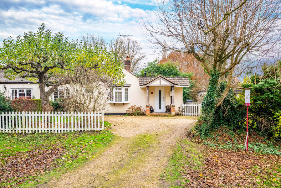 3 bedroom semi detached bungalow for sale