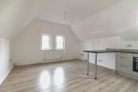 2 bedroom  flat to rent, Available unfurnished now