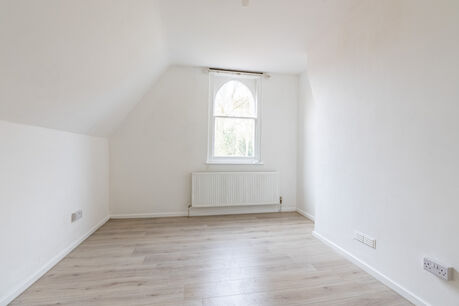 2 bedroom  flat to rent, Available unfurnished now