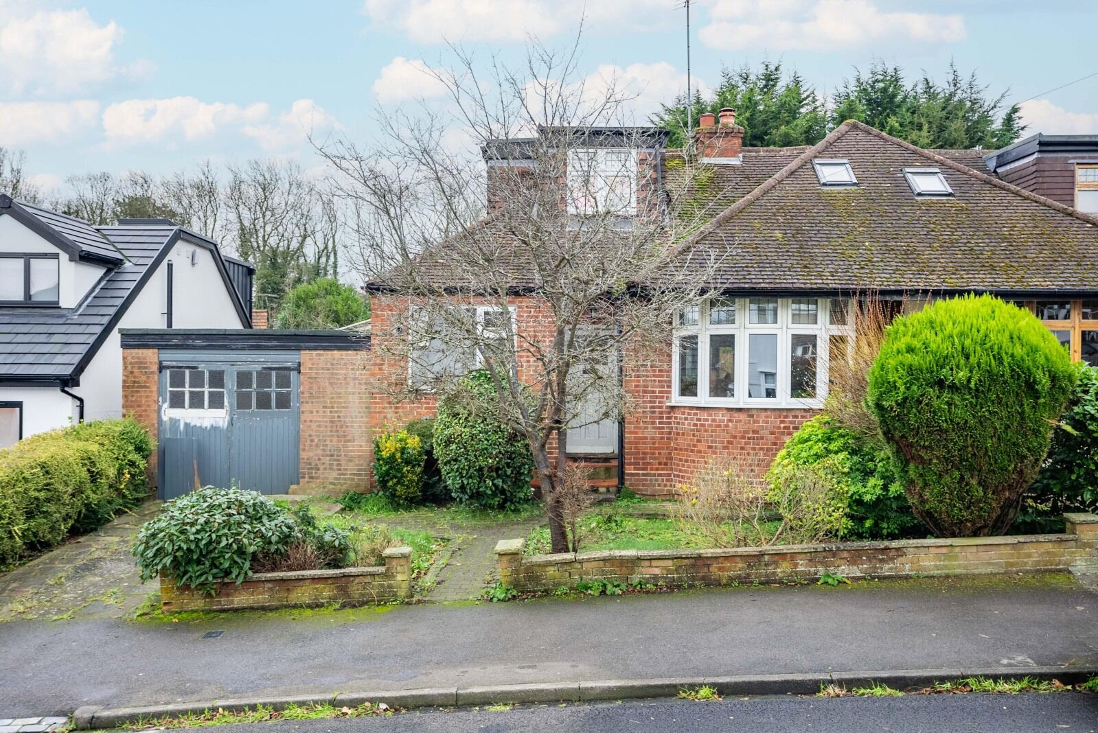 3 bedroom semi detached house for sale Park Mount, Harpenden, AL5, main image