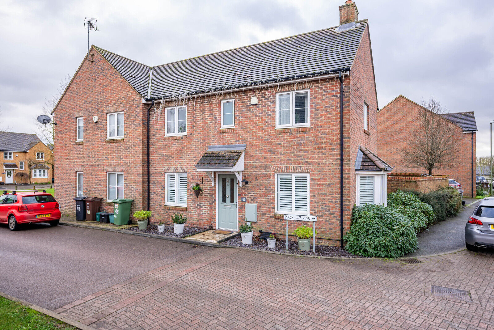 3 bedroom semi detached house to rent, Available unfurnished from 01/04/2025 Old School Drive, St. Albans, AL4, main image