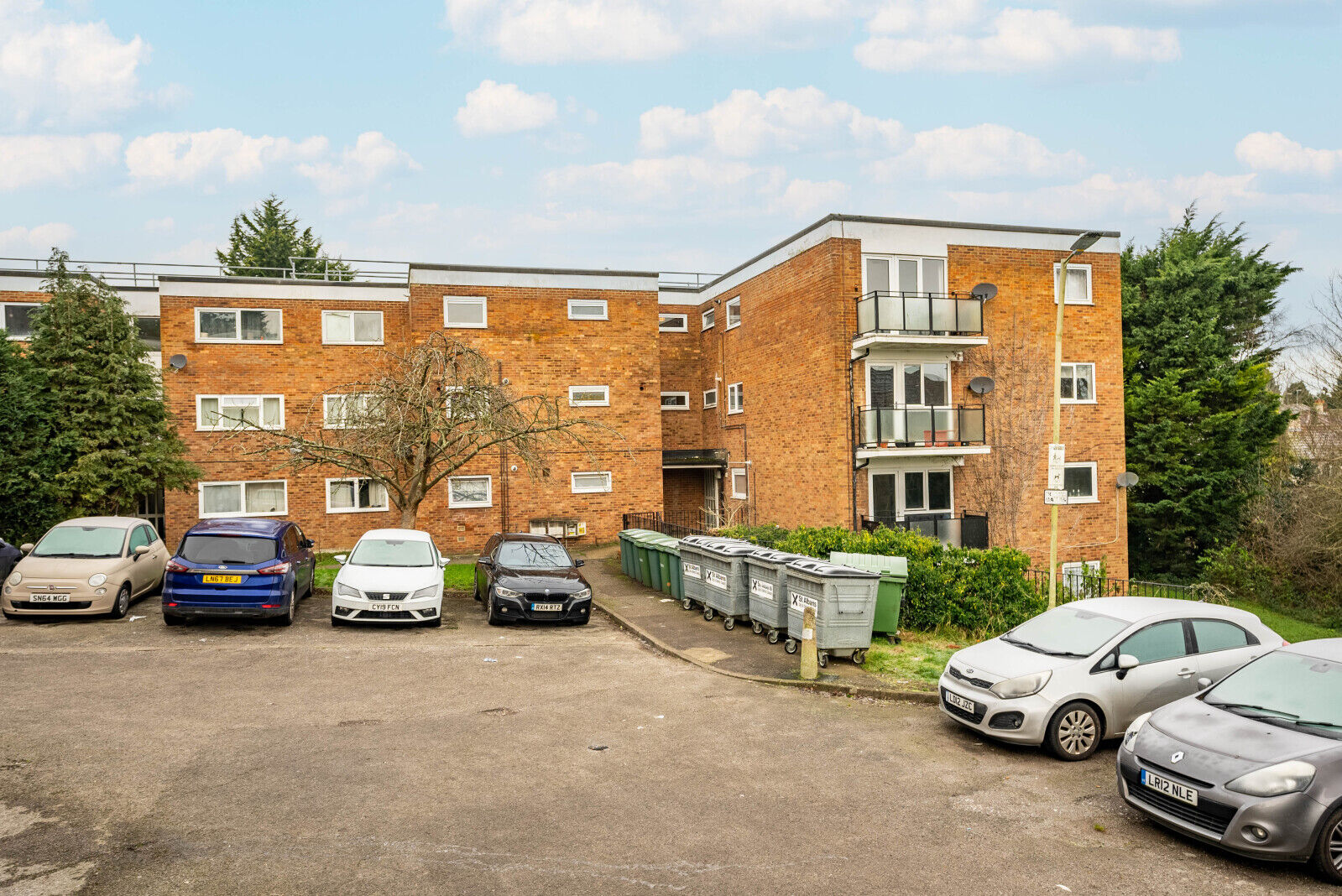 2 bedroom  flat to rent, Available unfurnished from 01/03/2025 Clarendon Road, Harpenden, AL5, main image