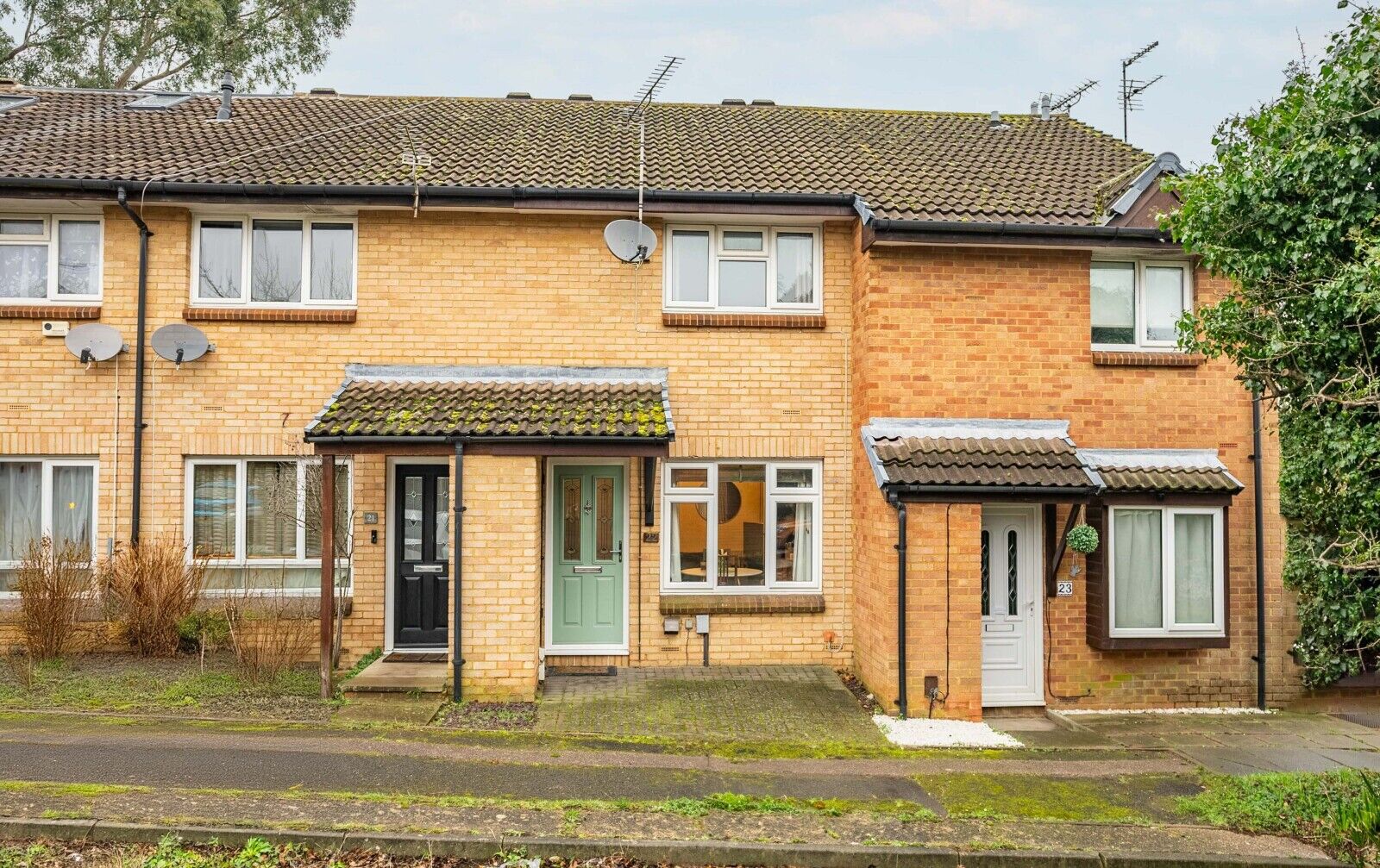 2 bedroom mid terraced house for sale The Leys, St. Albans, AL4, main image