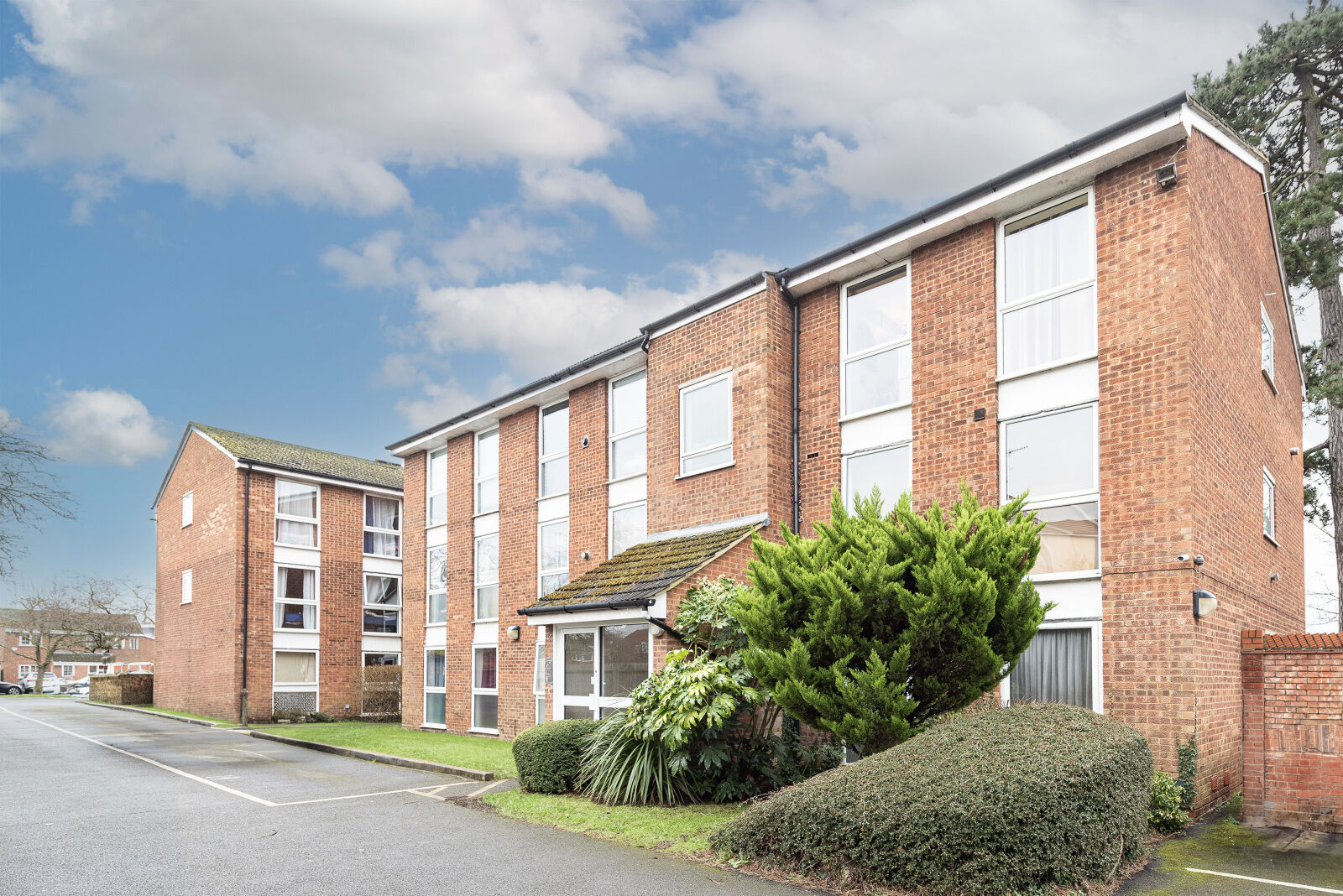 2 bedroom  flat for sale Watersplash Court, London Colney, AL2, main image