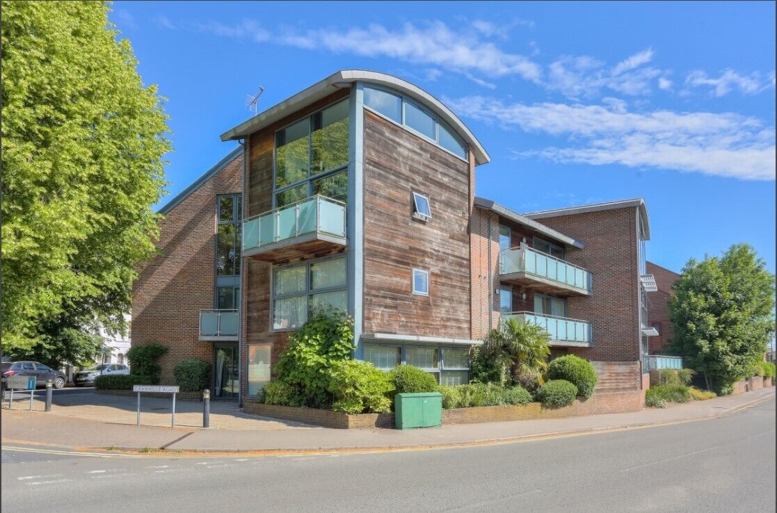 2 bedroom  flat for sale De Novo Place, St. Albans, AL1, main image