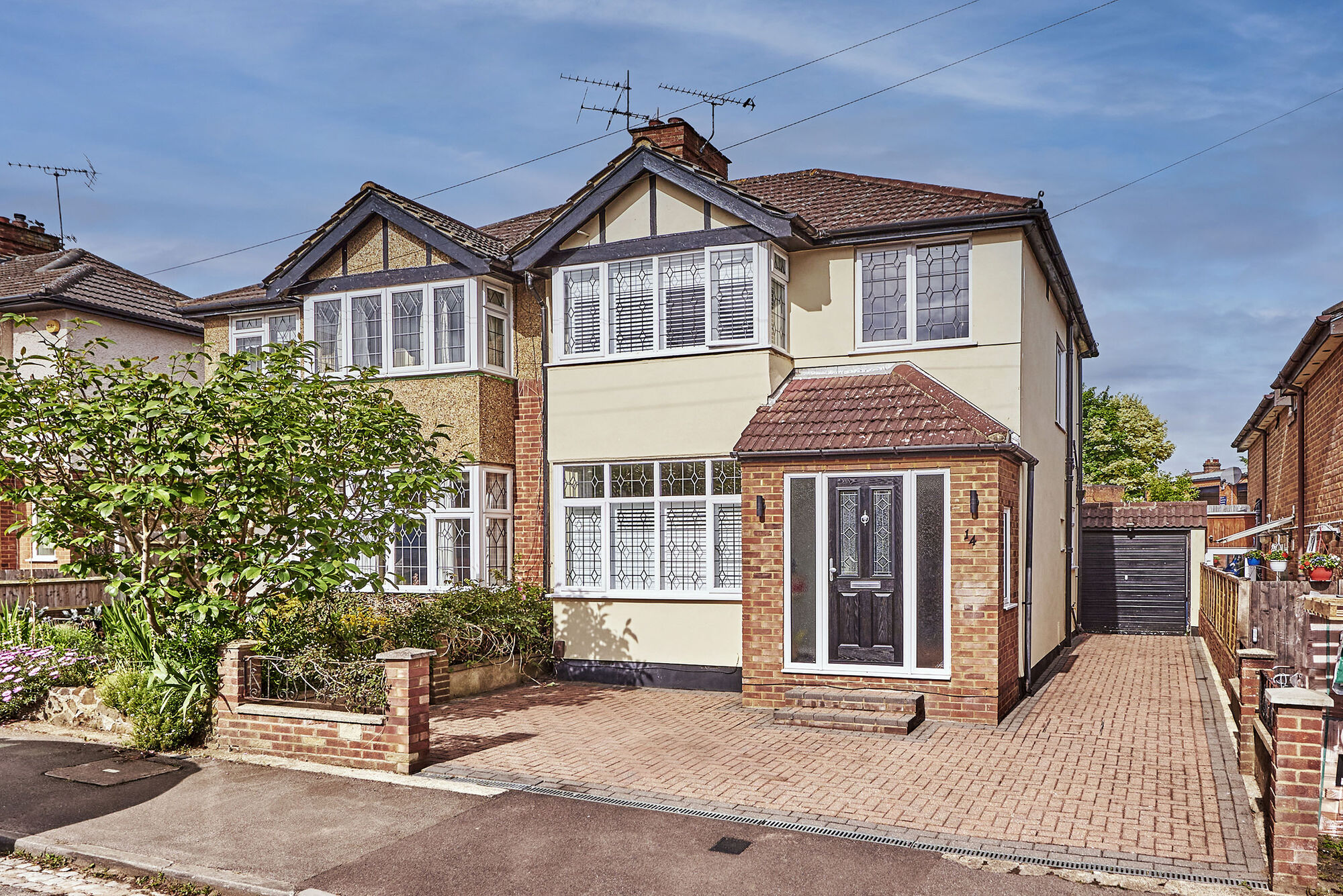 3 bedroom semi detached house to rent, Available part-furnished from 25/07/2025 Ely Road, St Albans, AL1, main image