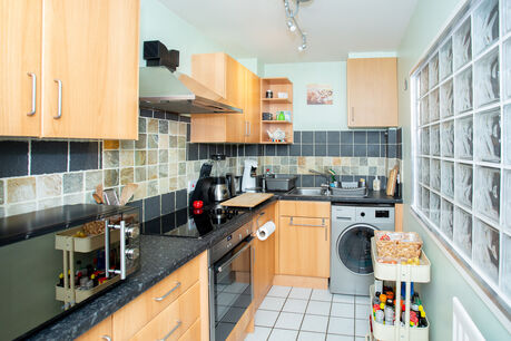 2 bedroom  flat to rent, Available unfurnished from 02/09/2024
