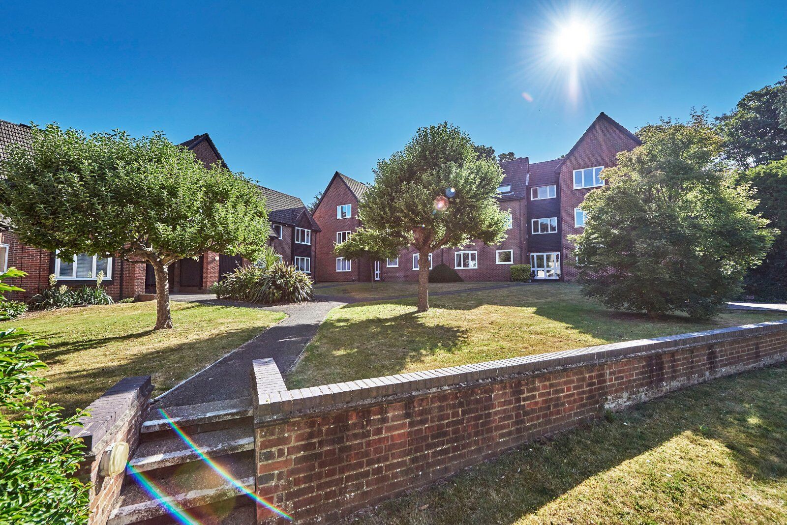 2 bedroom  flat to rent, Available unfurnished from 21/02/2025 Christchurch Close, St. Albans, AL3, main image