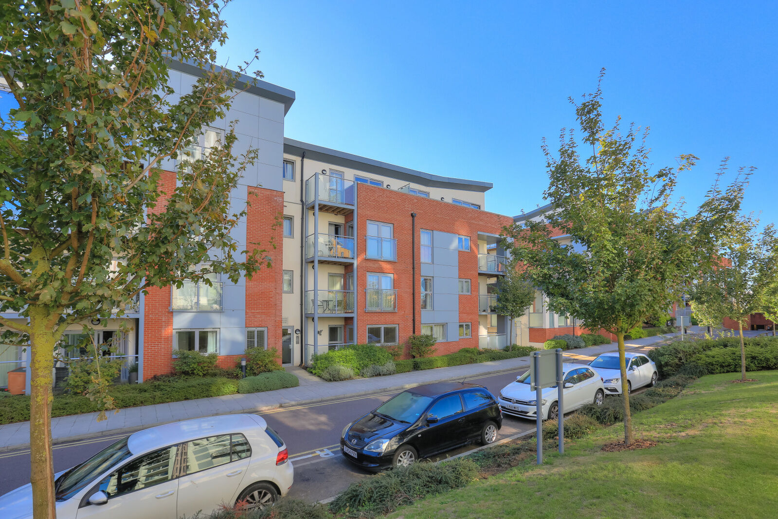 2 bedroom  flat to rent, Available unfurnished from 01/05/2025 Charrington Place, St. Albans, AL1, main image