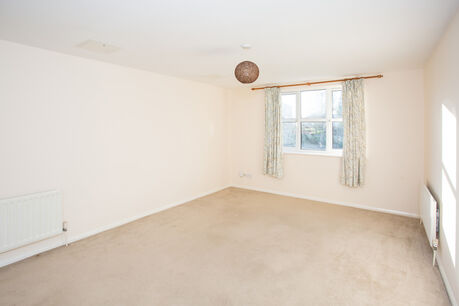 2 bedroom  flat to rent, Available unfurnished from 13/01/2025