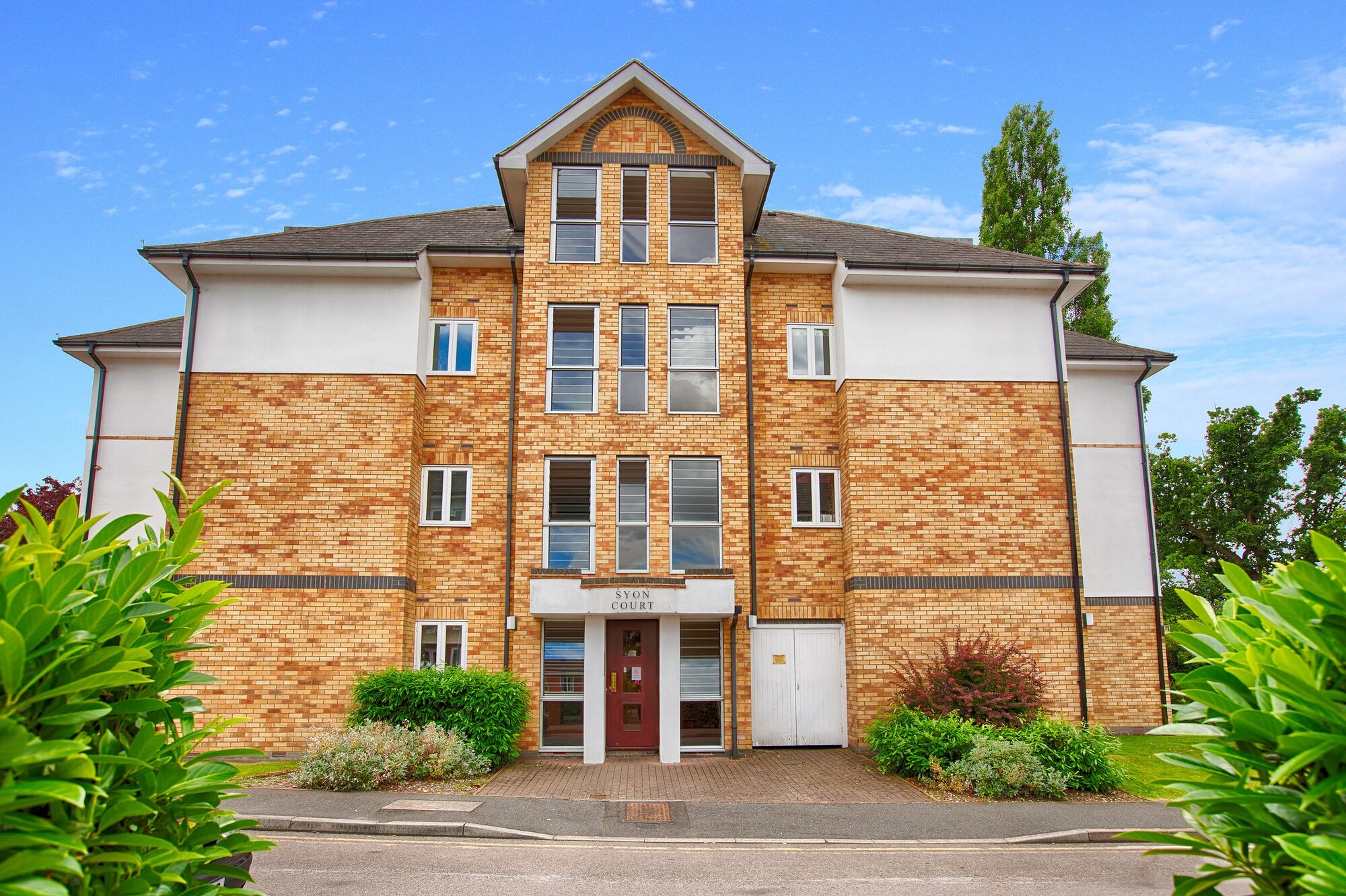 1 bedroom  flat to rent, Available unfurnished from 05/03/2025 Park View Close, St. Albans, AL1, main image